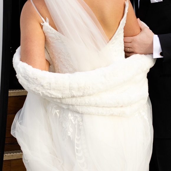 Faux Fur Shall - Picture 5 of 5